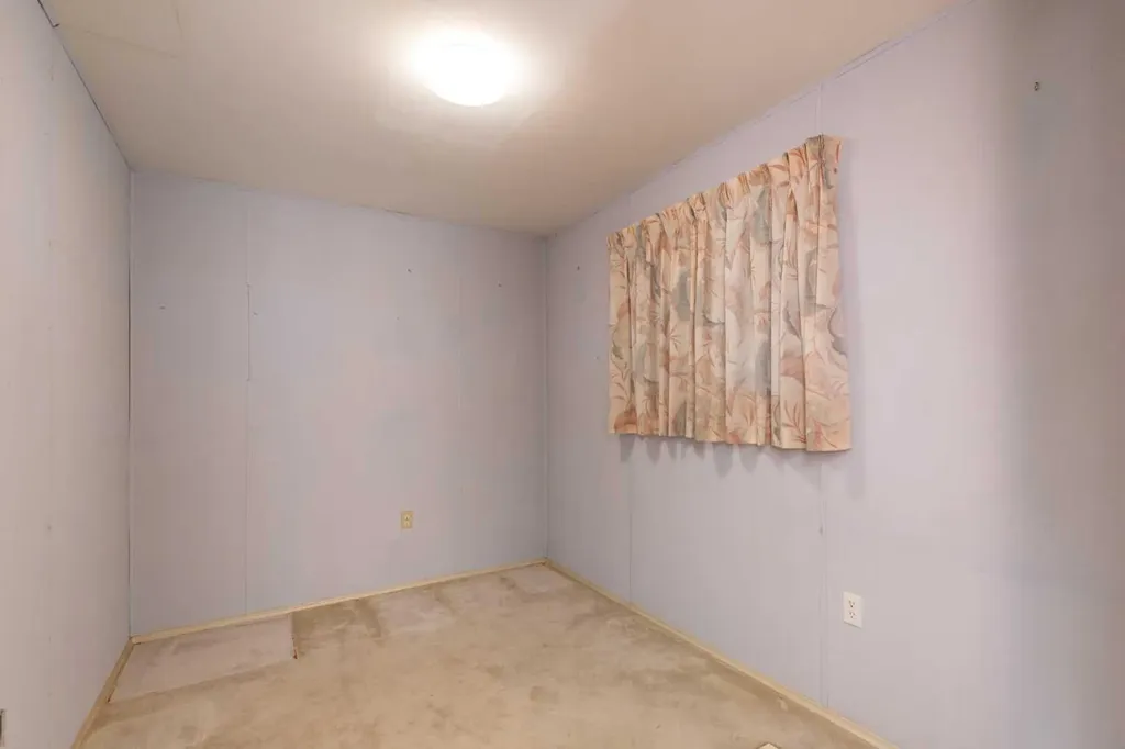 4108 49a Avenue Innisfail AB T4G 1J9