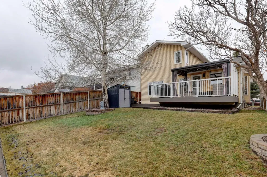 19 Riverstone Crescent SE Calgary AB T2C 4A4