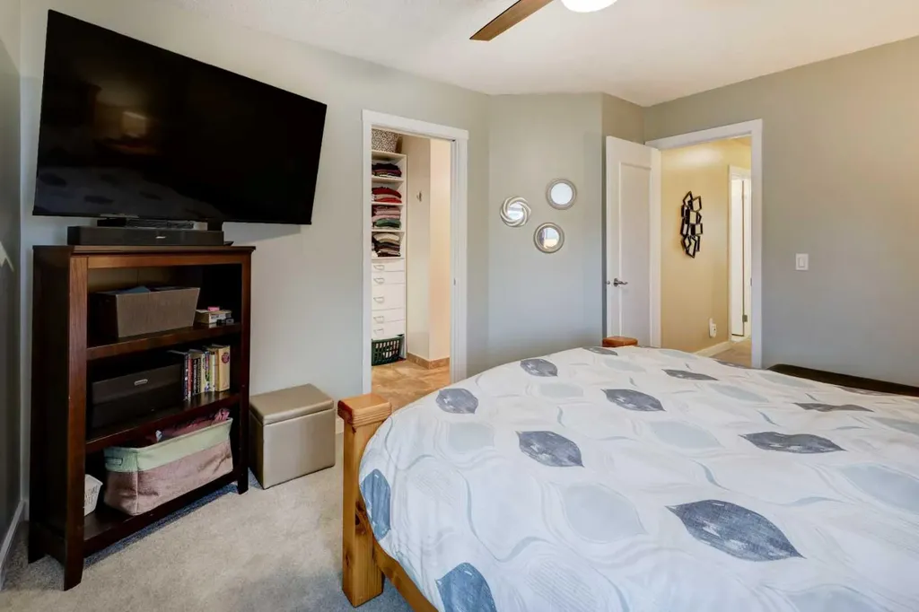 19 Riverstone Crescent SE Calgary AB T2C 4A4