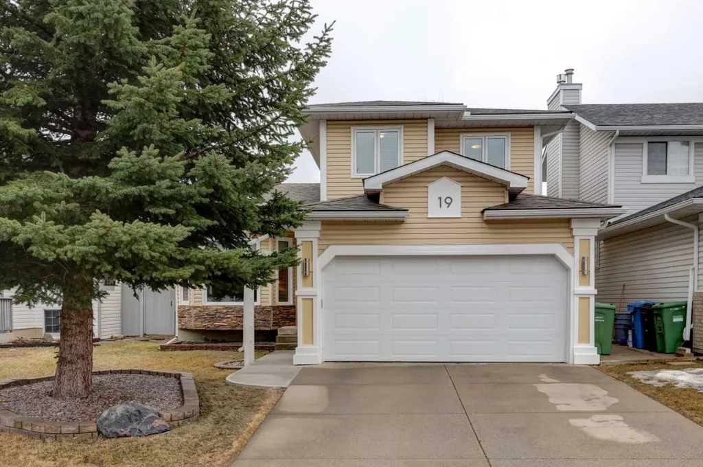 19 Riverstone Crescent SE Calgary AB T2C 4A4