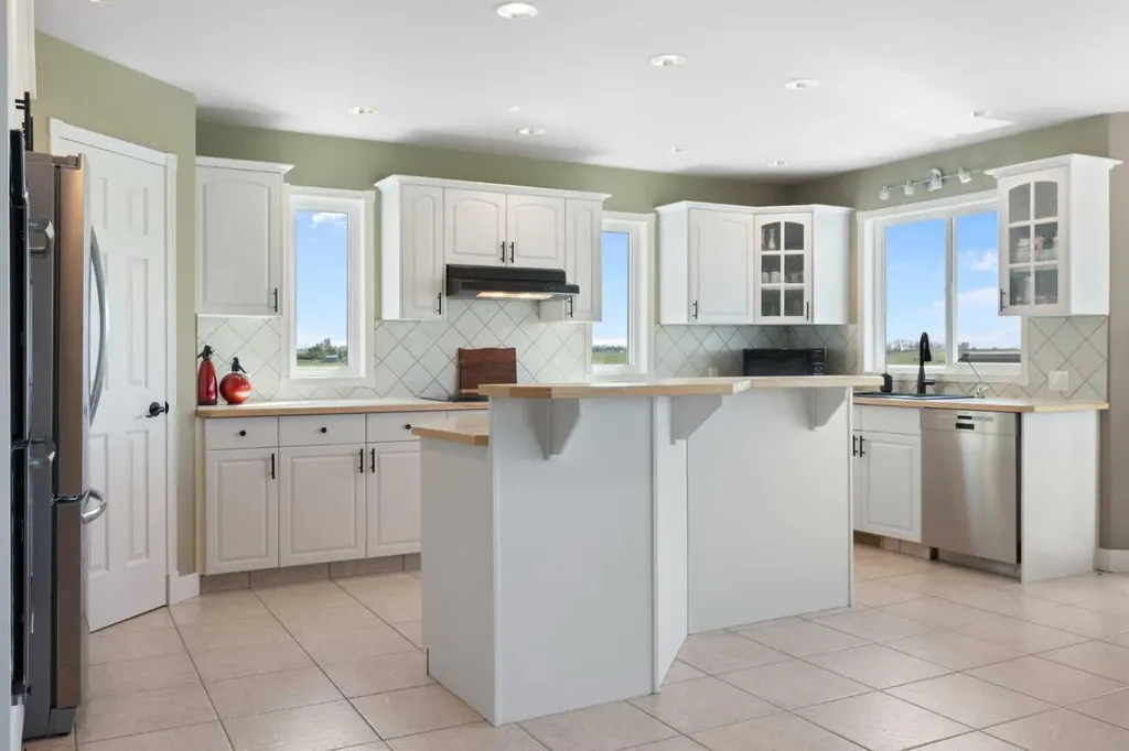 250257 Range Road 271 Rural Rocky View County AB T1Z0T7