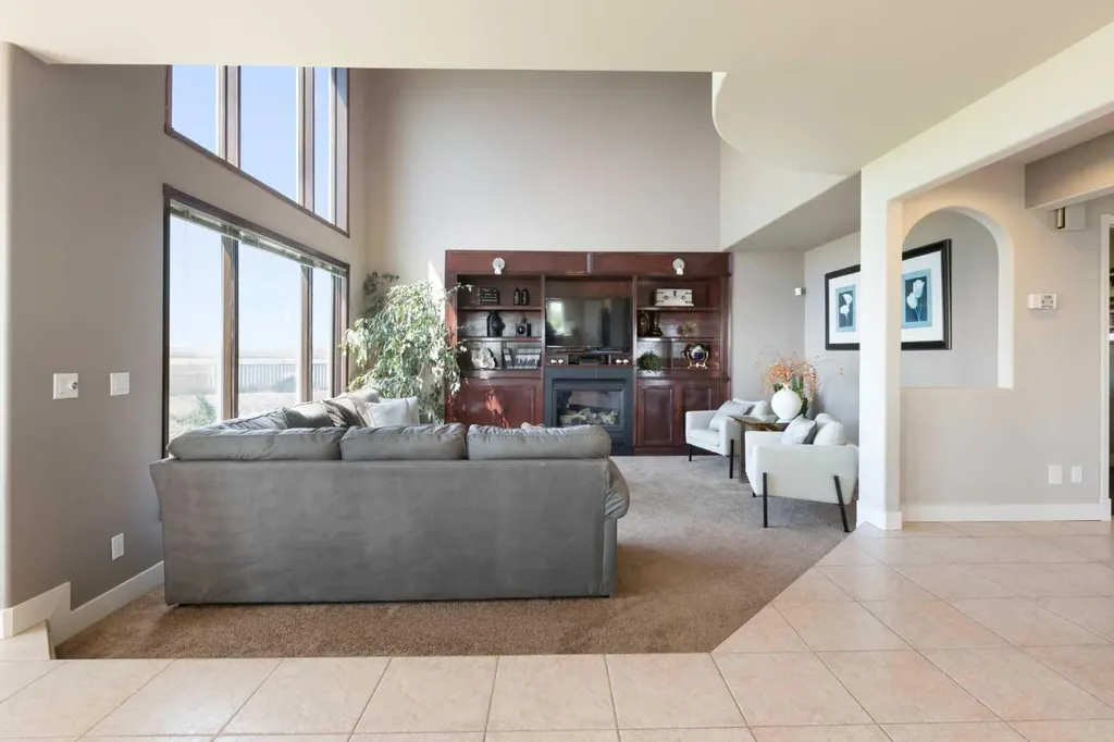 250257 Range Road 271 Rural Rocky View County AB T1Z0T7