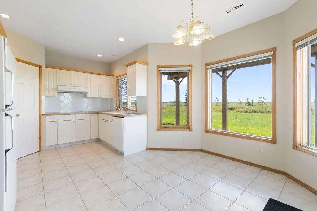 250257 Range Road 271 Rural Rocky View County AB T1Z0T7