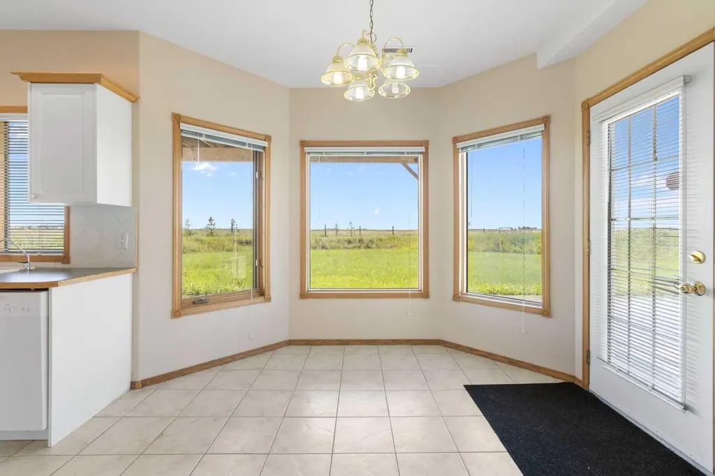 250257 Range Road 271 Rural Rocky View County AB T1Z0T7