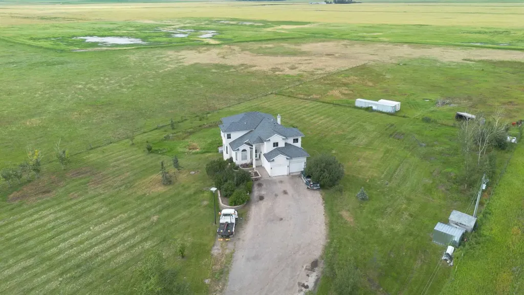 250257 Range Road 271 Rural Rocky View County AB T1Z0T7