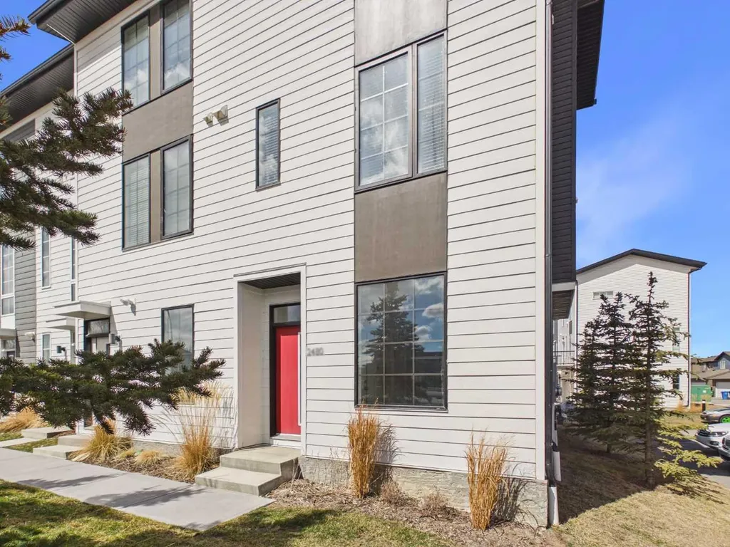 2480 210 Avenue SE Calgary AB t2x 4g1