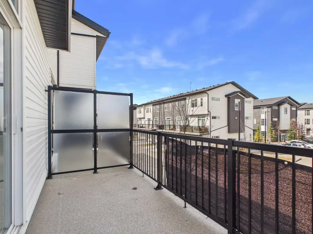 2480 210 Avenue SE Calgary AB t2x 4g1