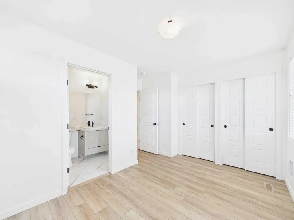 2480 210 Avenue SE Calgary AB t2x 4g1