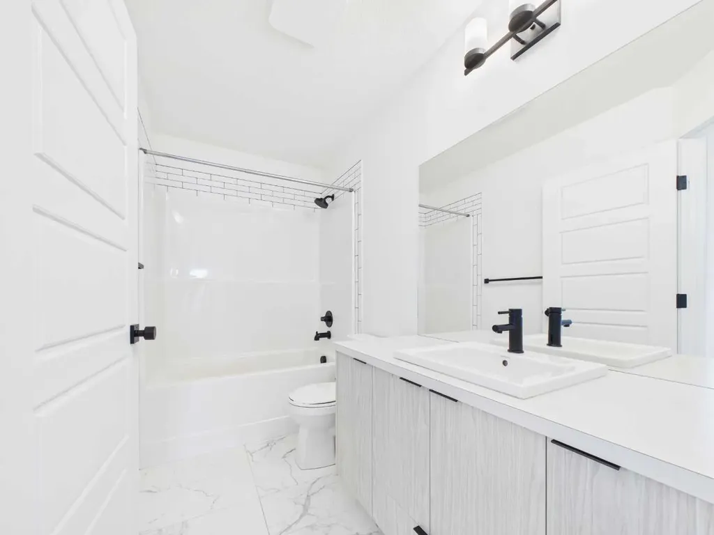 2480 210 Avenue SE Calgary AB t2x 4g1