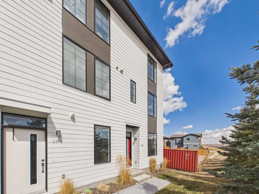 2480 210 Avenue SE Calgary AB t2x 4g1