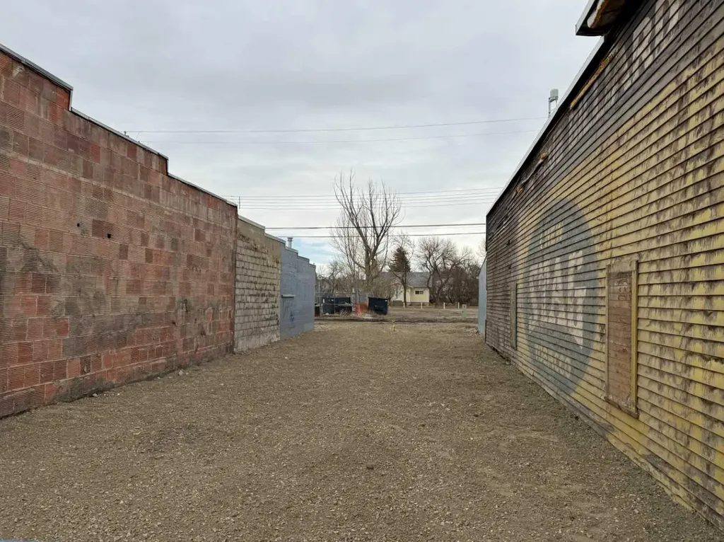 213 Centre Street Vulcan AB T0L 2B0