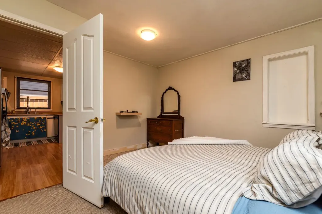 4726 49 Street Lloydminster SK S9V 0L8