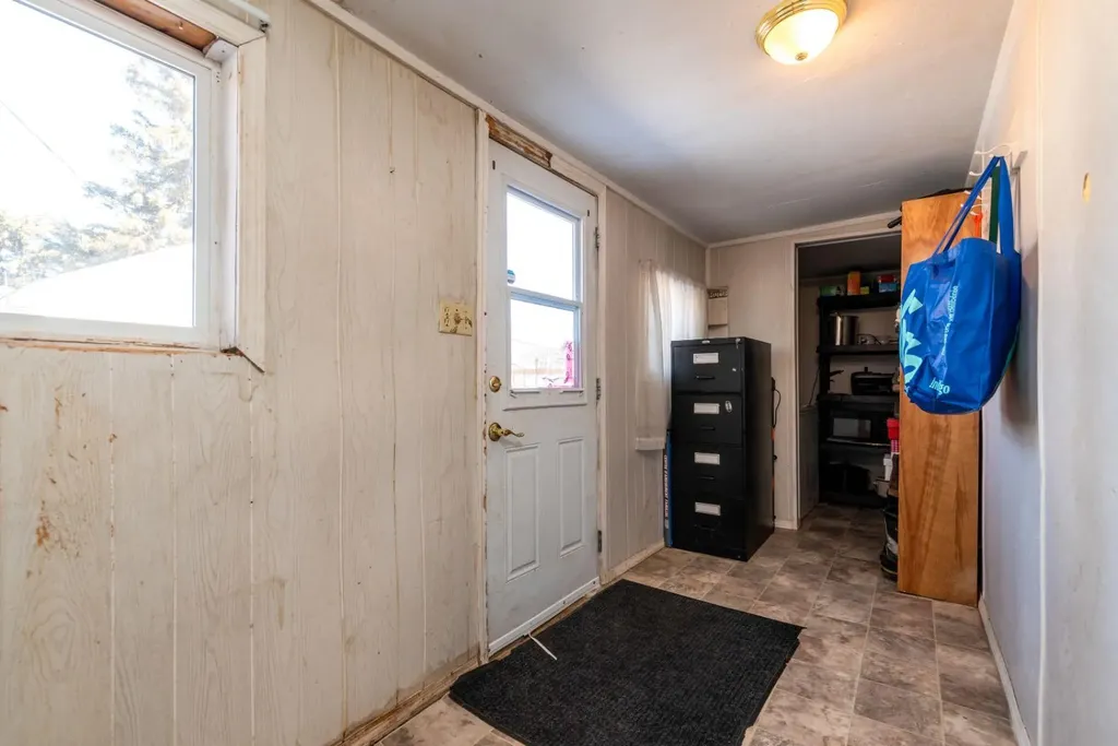 4726 49 Street Lloydminster SK S9V 0L8