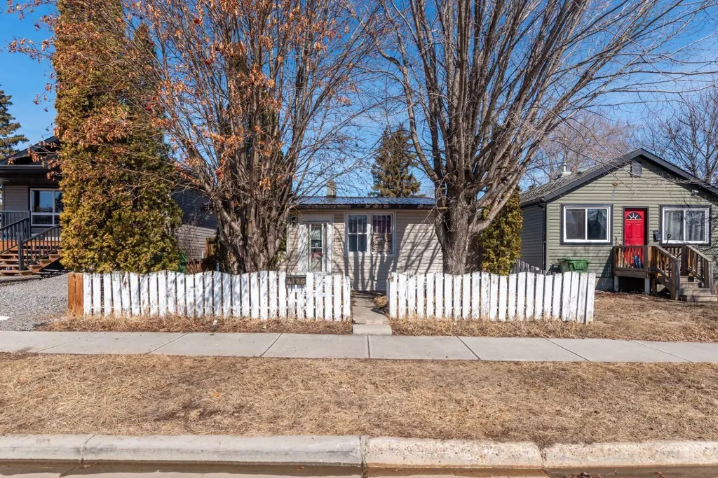 4726 49 Street Lloydminster SK S9V 0L8