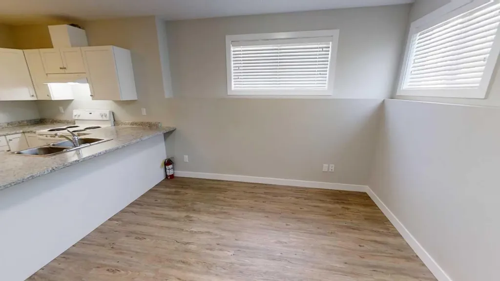 9503 112 Avenue Clairmont AB T8X5C8