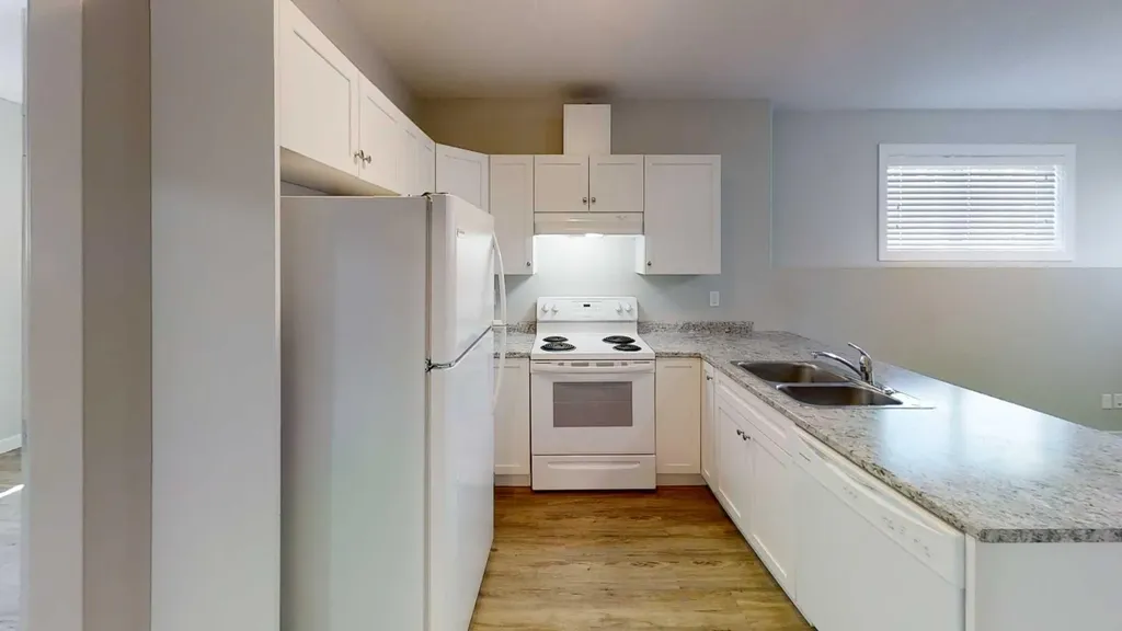9503 112 Avenue Clairmont AB T8X5C8