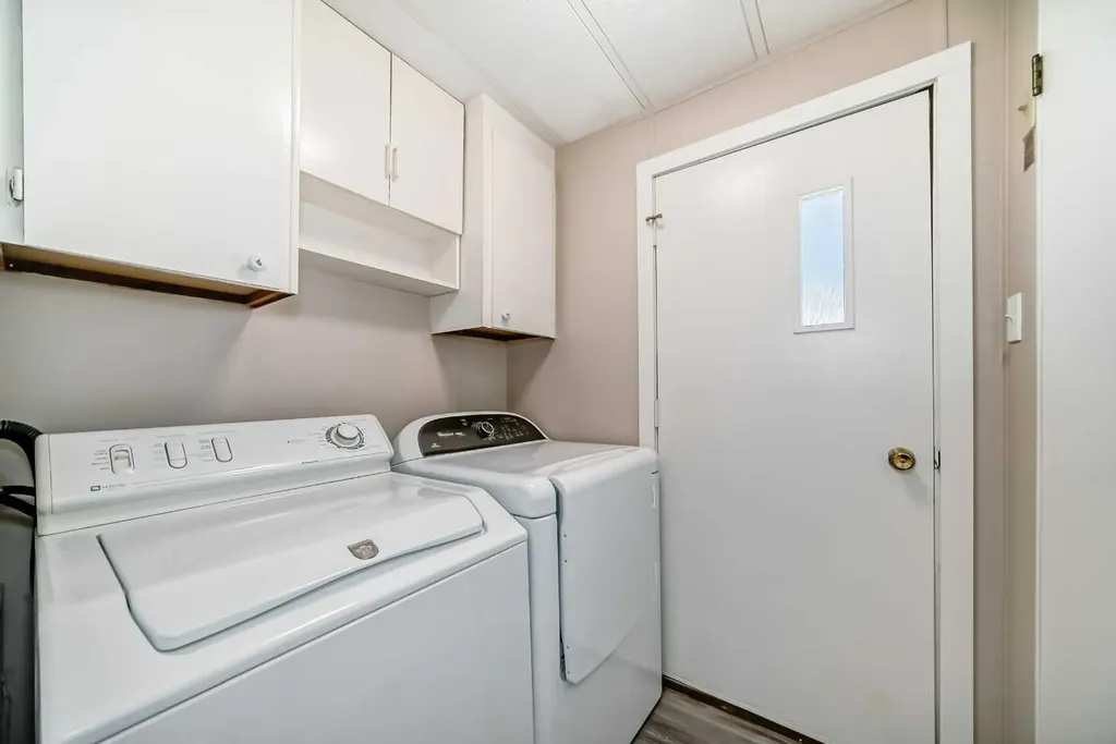 1712 23 Street Coaldale AB T1M1K5