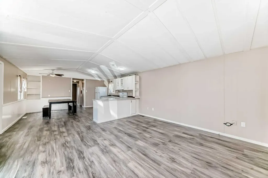 1712 23 Street Coaldale AB T1M1K5
