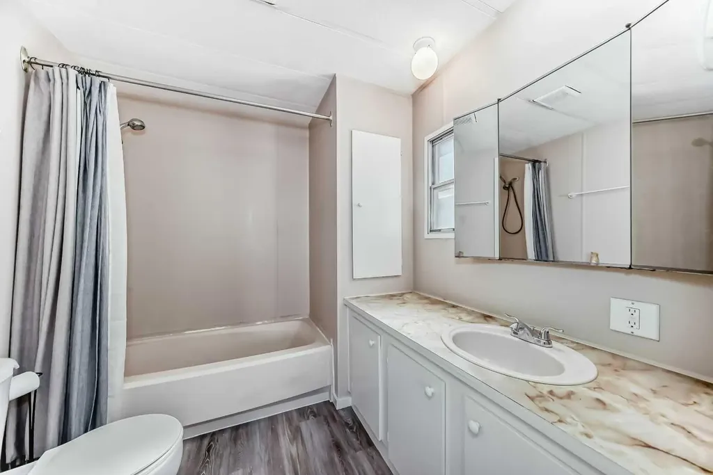1712 23 Street Coaldale AB T1M1K5
