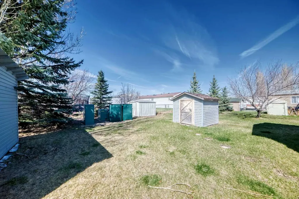 1712 23 Street Coaldale AB T1M1K5