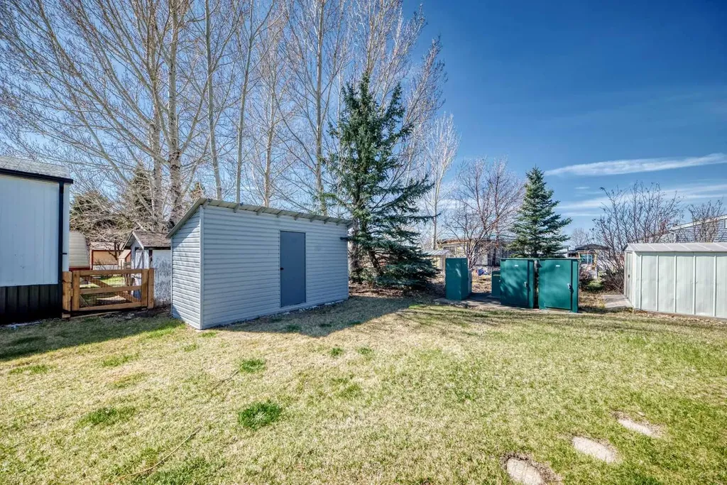 1712 23 Street Coaldale AB T1M1K5