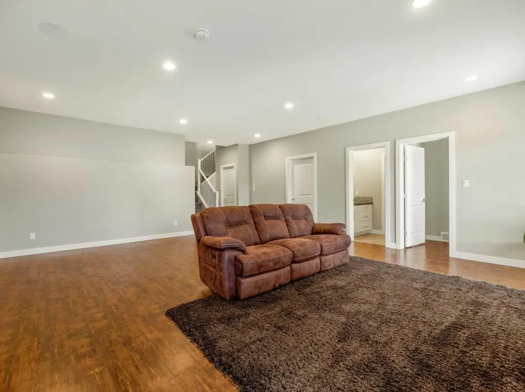 510 4 Street Stirling AB T0K 2E0