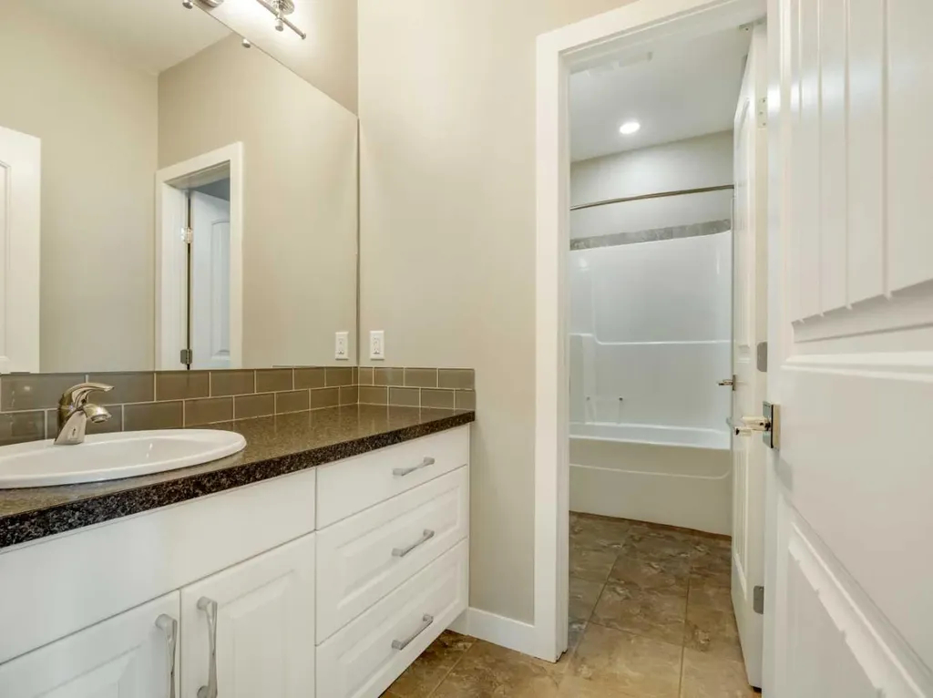 510 4 Street Stirling AB T0K 2E0