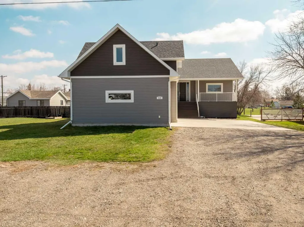 510 4 Street Stirling AB T0K 2E0