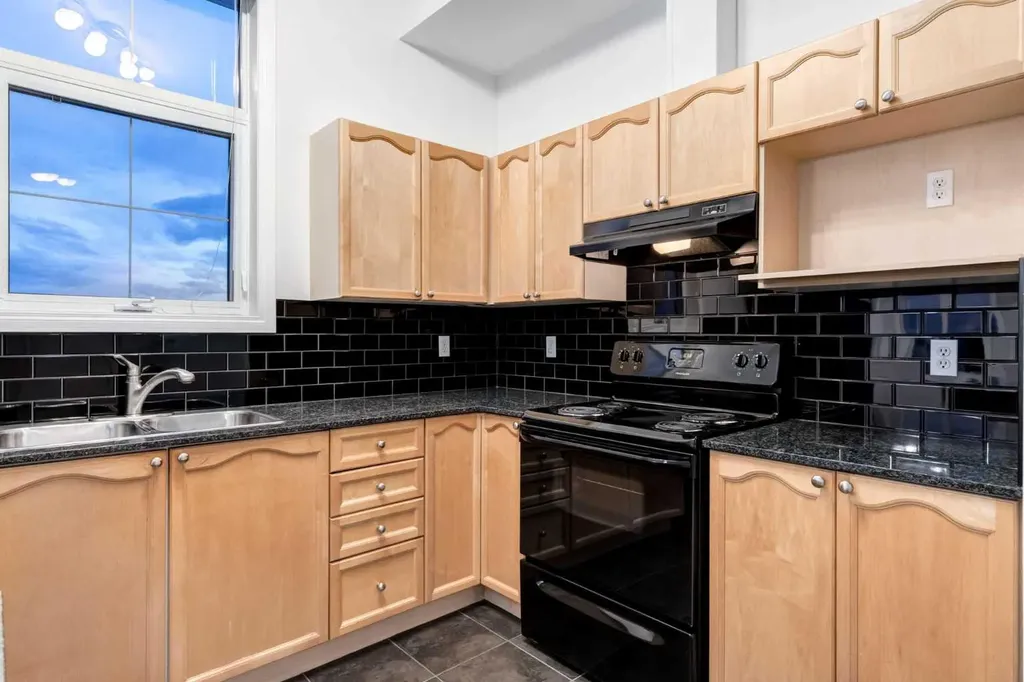 8 Prestwick Pond Terrace SE Calgary AB T2Z 4P3