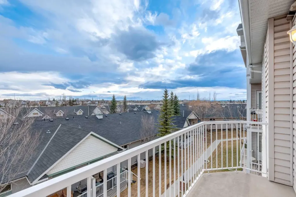 8 Prestwick Pond Terrace SE Calgary AB T2Z 4P3