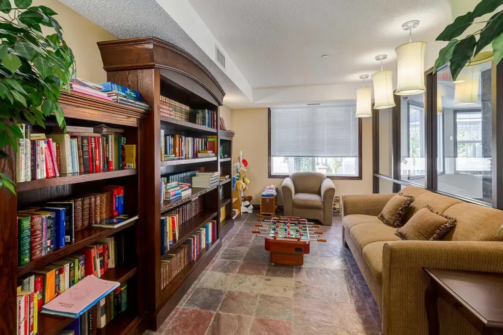 8 Prestwick Pond Terrace SE Calgary AB T2Z 4P3