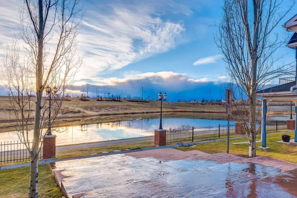 8 Prestwick Pond Terrace SE Calgary AB T2Z 4P3