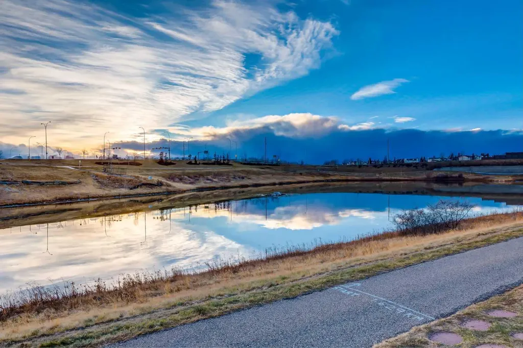 8 Prestwick Pond Terrace SE Calgary AB T2Z 4P3