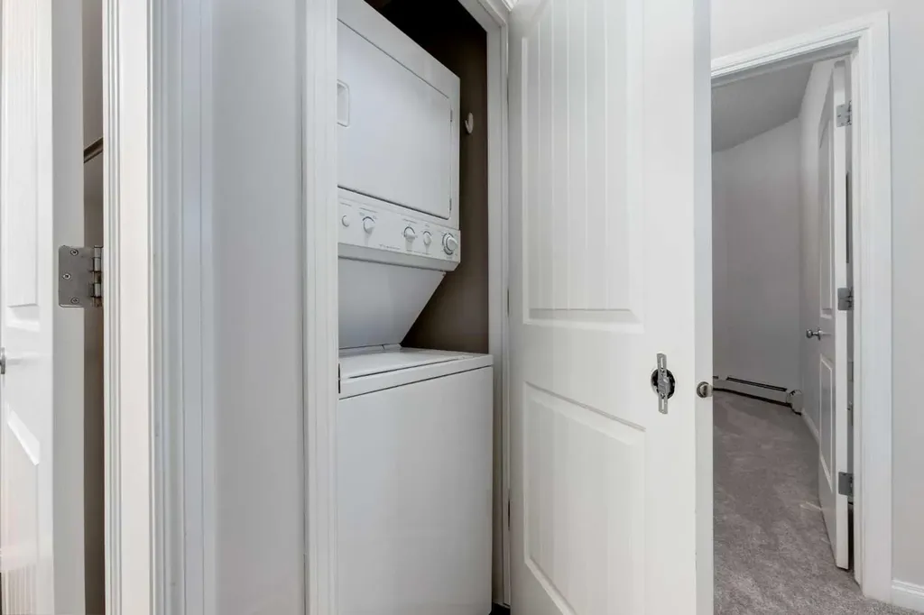 8 Prestwick Pond Terrace SE Calgary AB T2Z 4P3