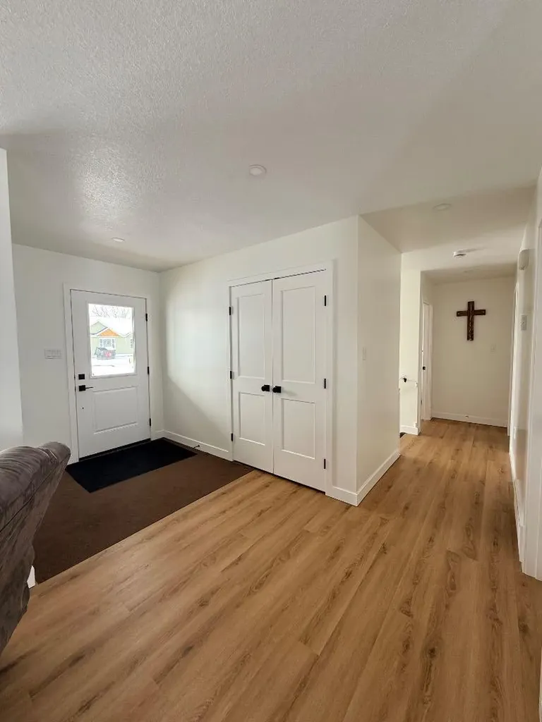 10406 105 Avenue La Crete AB T0H2H0