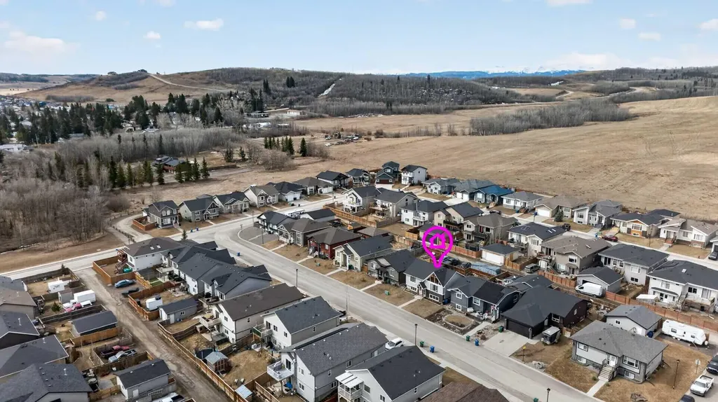 612 Country Meadows Close NW Diamond Valley AB T0L 2A0