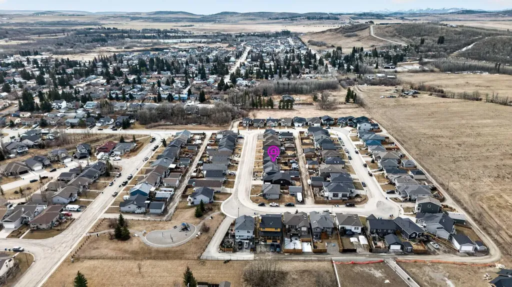 612 Country Meadows Close NW Diamond Valley AB T0L 2A0