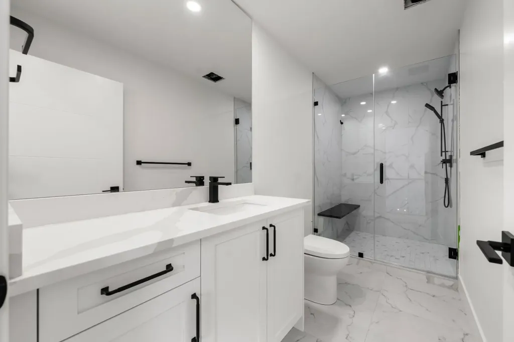 1907 28 Avenue SW Calgary AB T2T 1K2