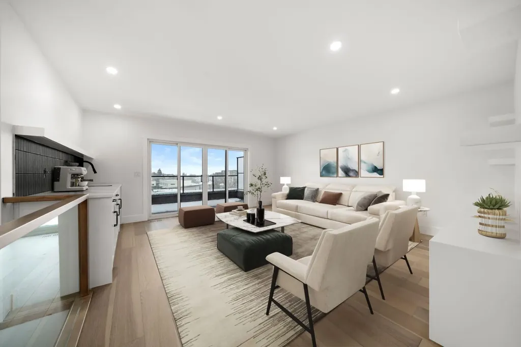 1907 28 Avenue SW Calgary AB T2T 1K2