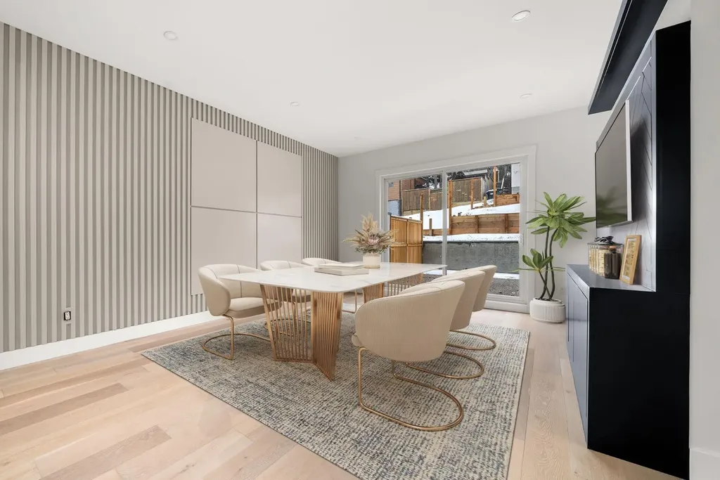 1907 28 Avenue SW Calgary AB T2T 1K2