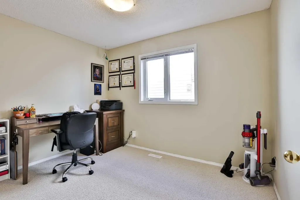 263 Red Crow Boulevard W Lethbridge AB T1K 7B2