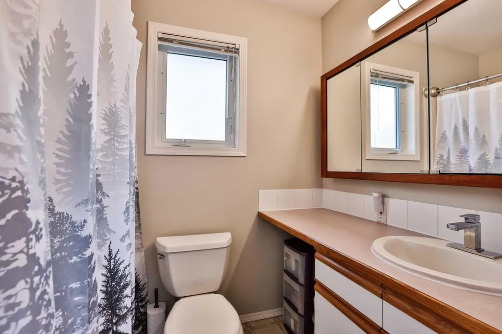 263 Red Crow Boulevard W Lethbridge AB T1K 7B2