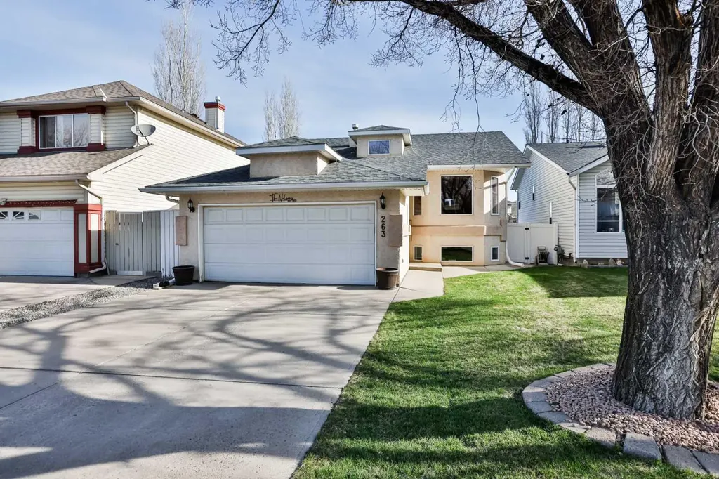 263 Red Crow Boulevard W Lethbridge AB T1K 7B2