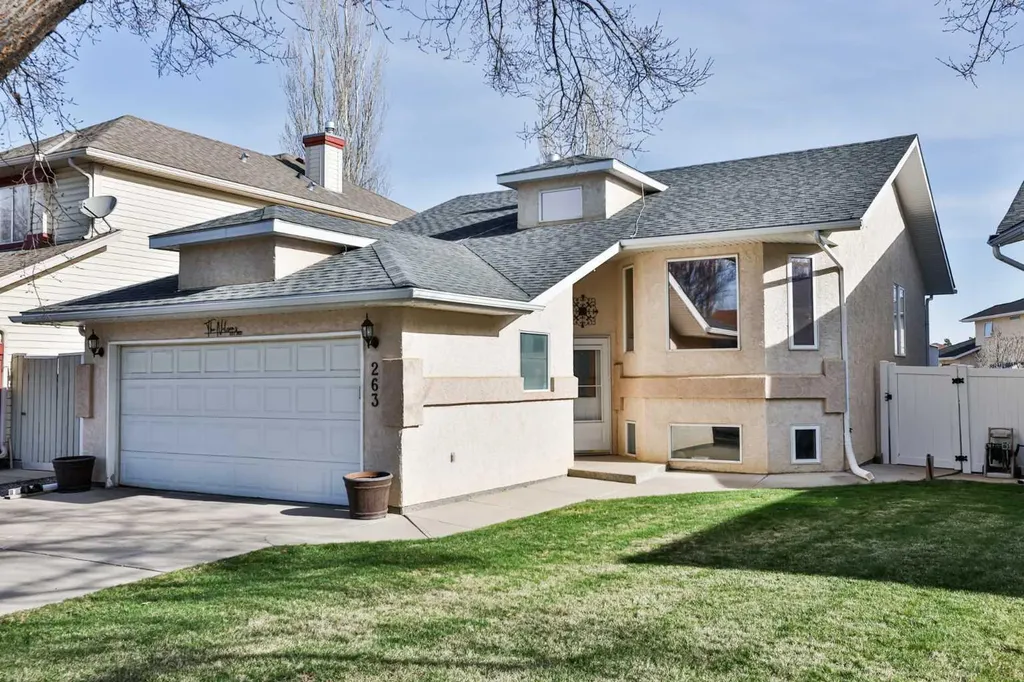 263 Red Crow Boulevard W Lethbridge AB T1K 7B2