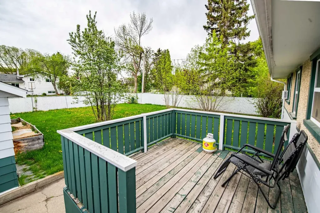 3505 45 Avenue Red Deer AB T4N 3K7