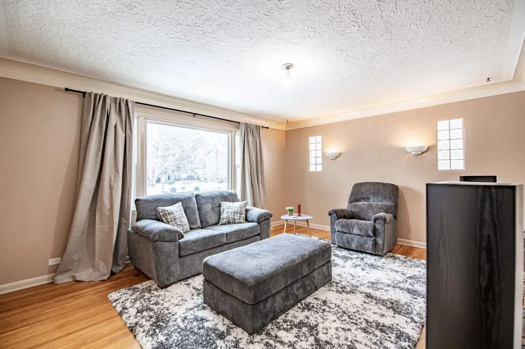3505 45 Avenue Red Deer AB T4N 3K7
