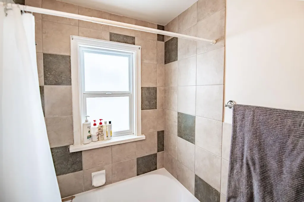3505 45 Avenue Red Deer AB T4N 3K7