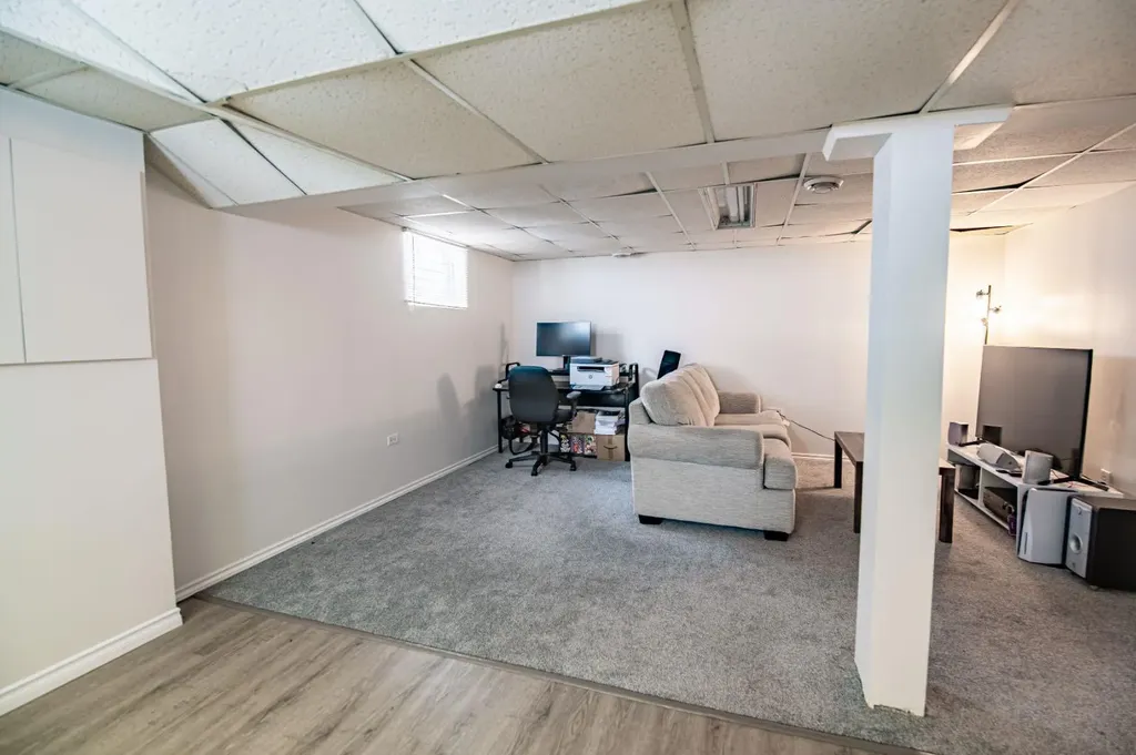 3505 45 Avenue Red Deer AB T4N 3K7