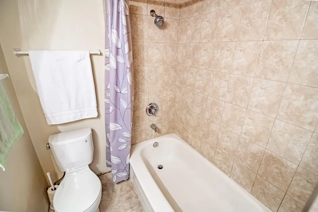 3505 45 Avenue Red Deer AB T4N 3K7