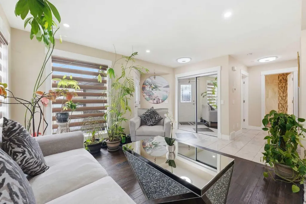 171 Coral Springs Park NE Calgary AB T3J 3Y2